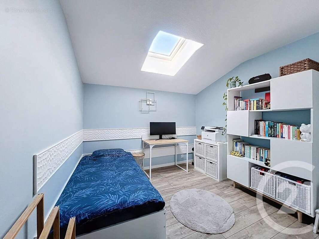 Appartement à VALLAURIS