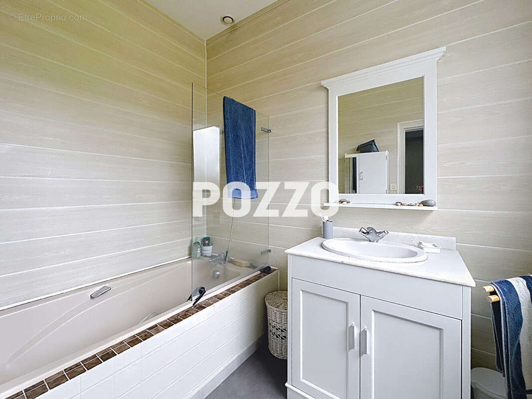 A Vendre - Genêts - Maison 5 pièce(s) 147 m² - BAIE DU MONT ST MICHEL - Plage du Bec d'Andaine - photo 11