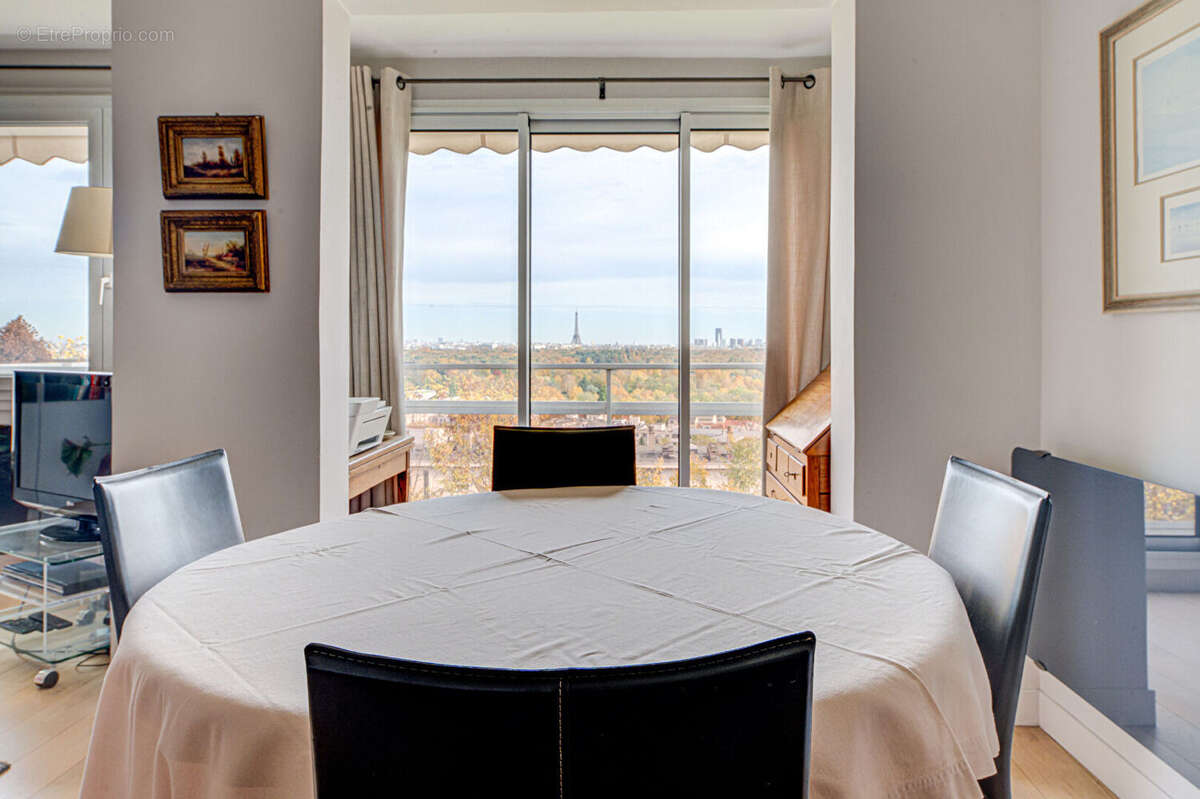 Appartement à SURESNES