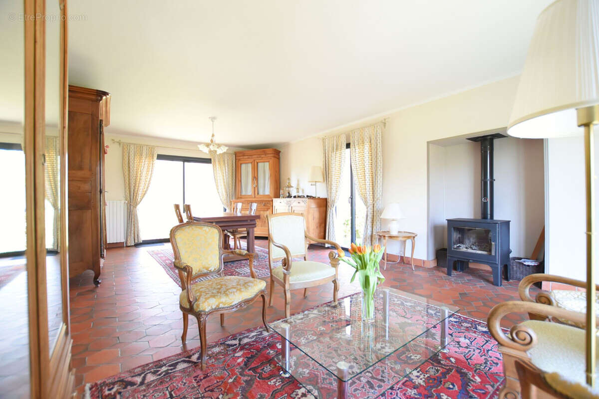 Maison à LES ESSARTS-LE-ROI