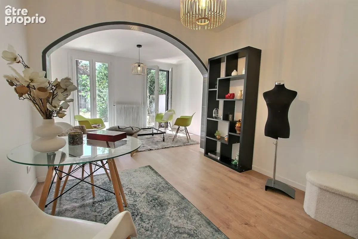 Maison avec jardin, garage et cheminée - photo 12