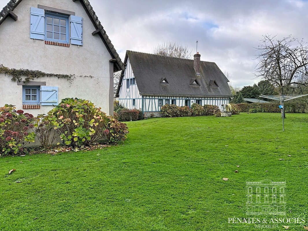 Maison à SAINT-JACQUES-SUR-DARNETAL