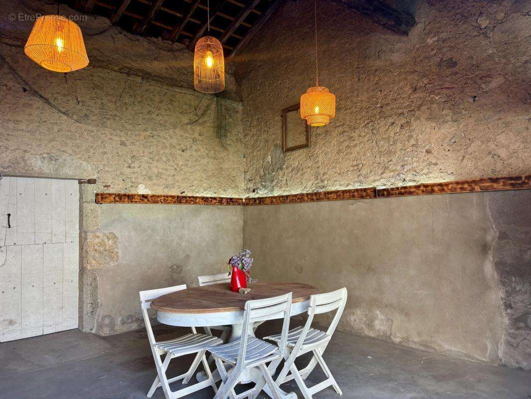 Maison à FAY-AUX-LOGES