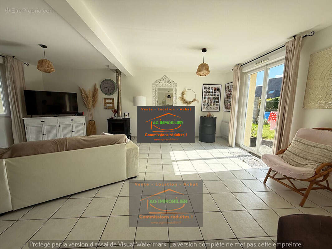 Maison à LA CHAPELLE-DU-LOU