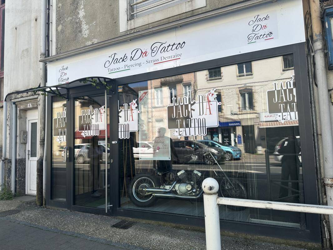 Commerce à NEUVES-MAISONS