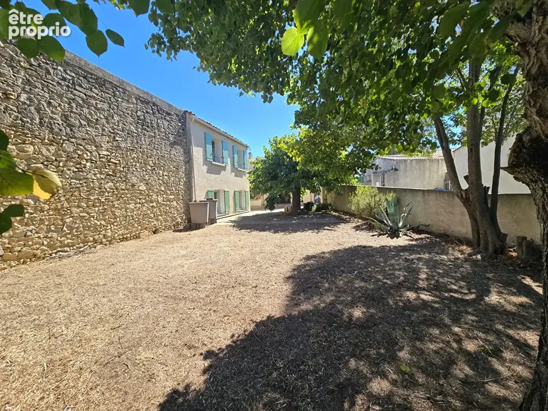Photo Maison à Jonquieres-Saint-Vincent au prix de 328 000€