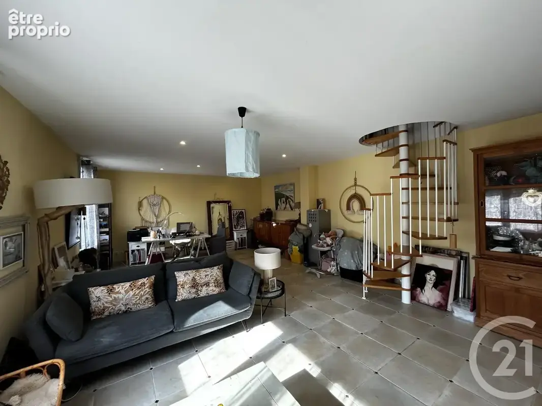 Maison 5 pièces 163 m² à vendre à Saint-Medard-De-Guizieres (33230) - photo 7