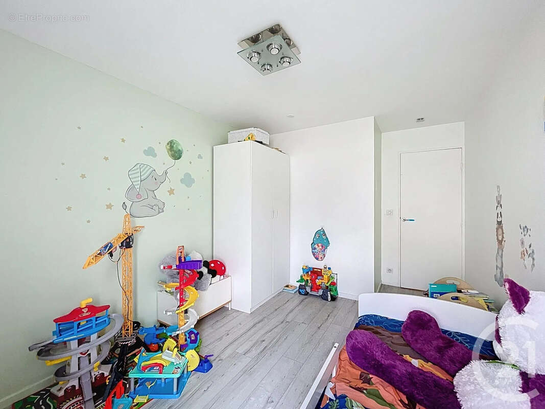 Maison à MOISSY-CRAMAYEL