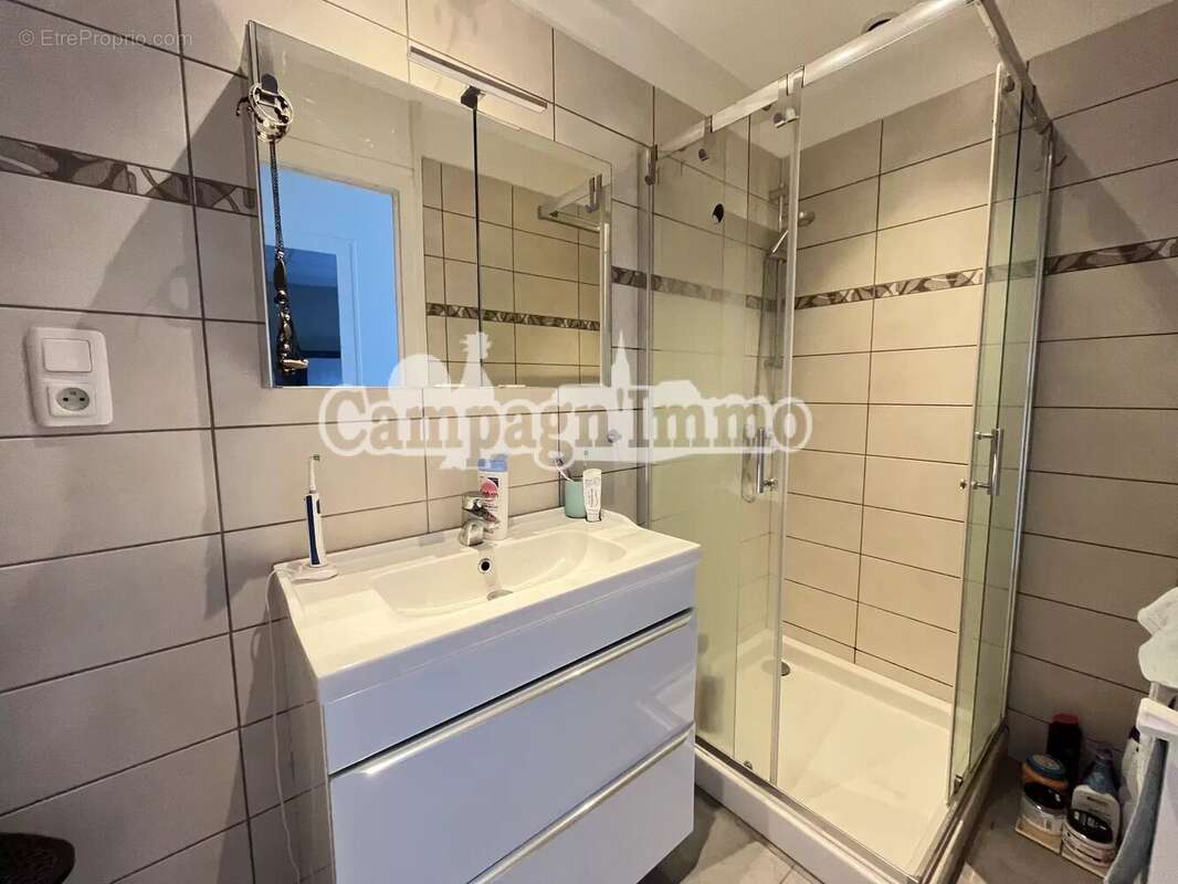 Appartement à SAINT-ROMAIN-DE-POPEY