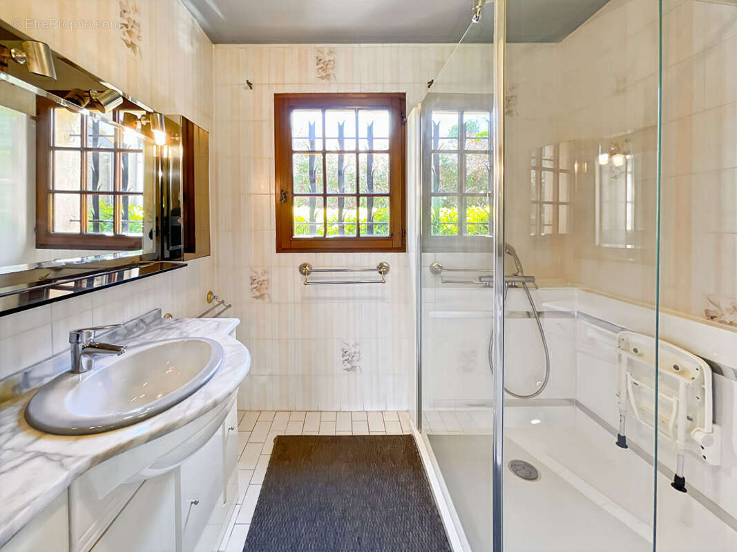 Maison à MOUANS-SARTOUX