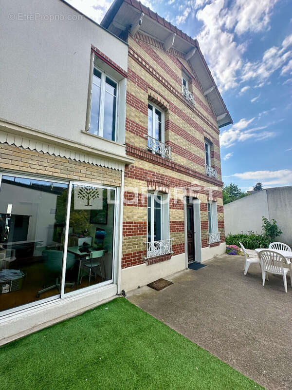 Maison à BRY-SUR-MARNE