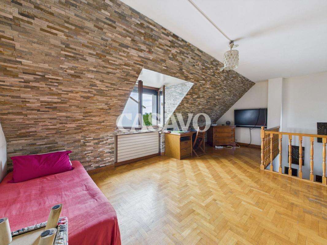 Maison à SARTROUVILLE