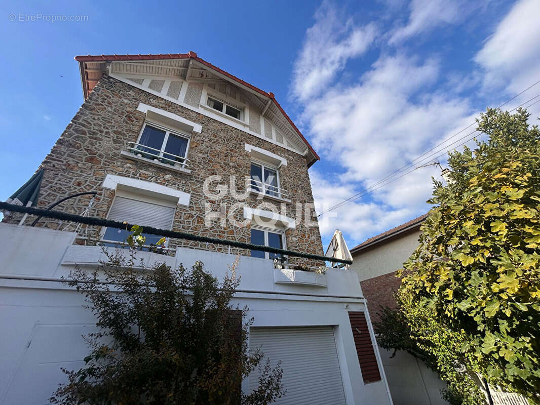 Maison à LES PAVILLONS-SOUS-BOIS