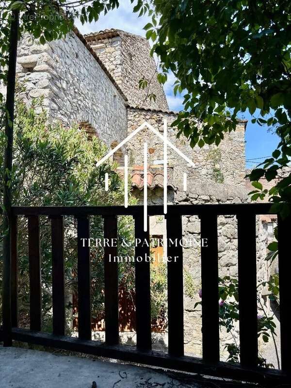 Maison à VALLON-PONT-D'ARC