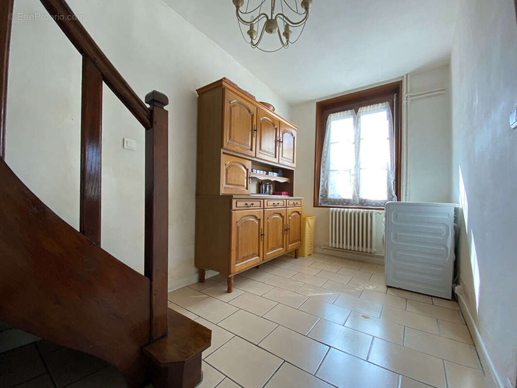 Maison à DAMVILLE
