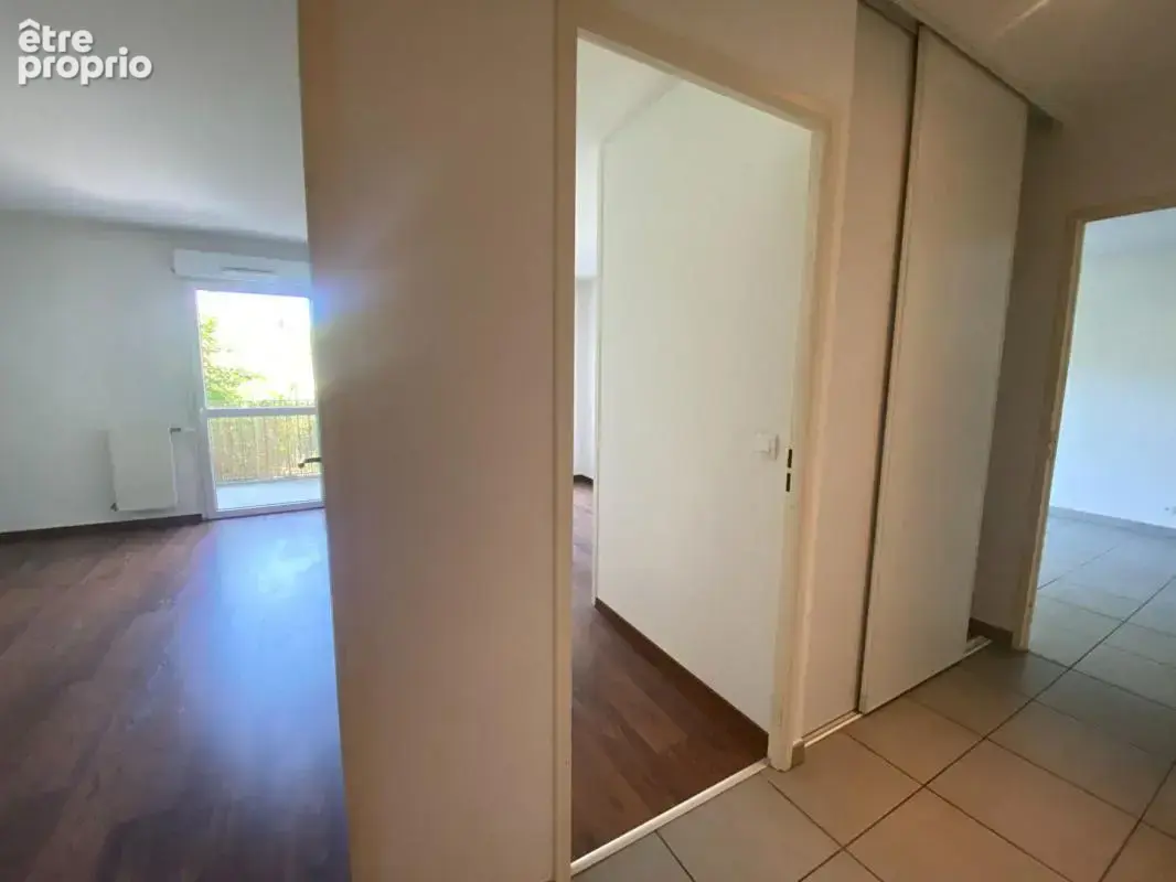 Bel appartement T3 avec grande loggia vue jardin - photo 9