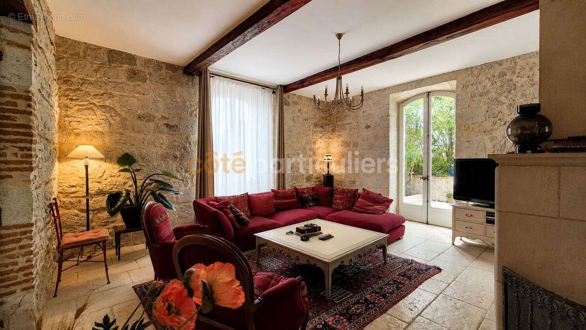 Maison de village en pierre 265 m² jardins piscinables + garage - photo 2