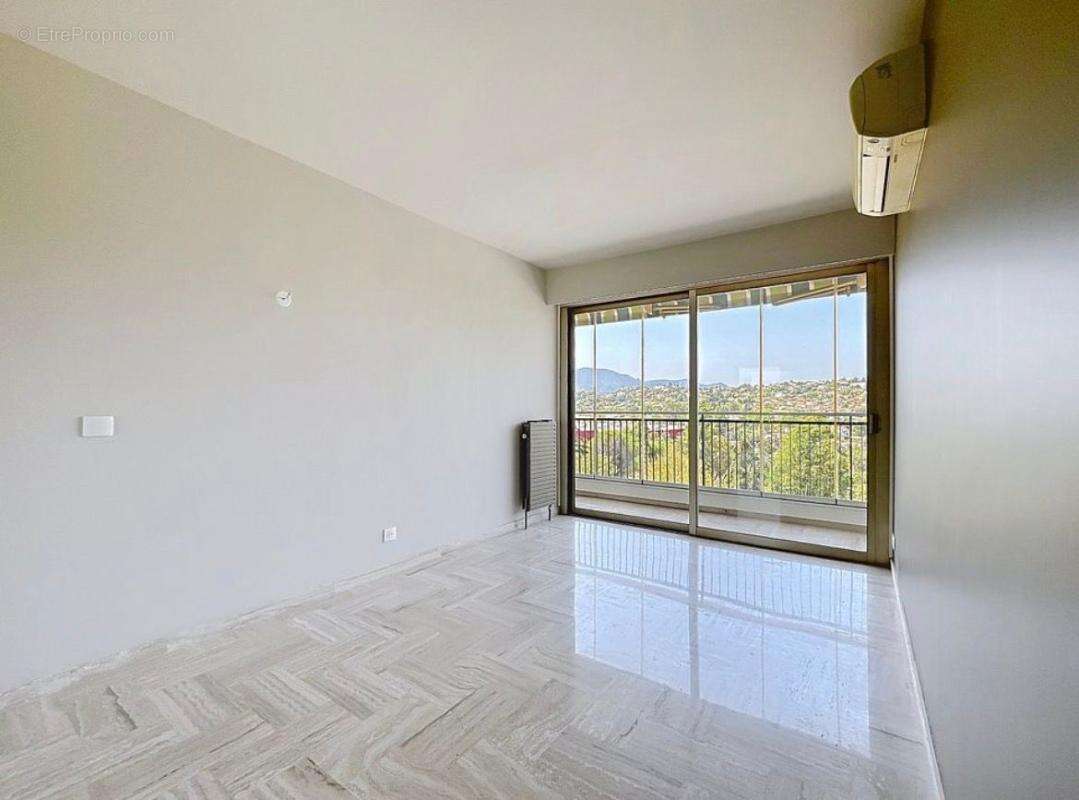 Cannes Marina – Appartement vue dégagée & aperçu mer - photo 4