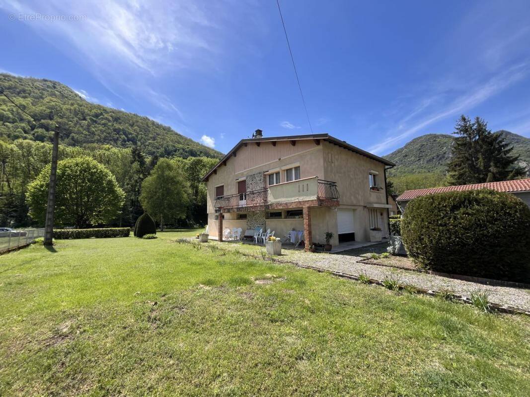 Maison à LES CABANNES