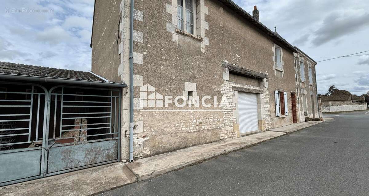 Maison à CHAVEIGNES