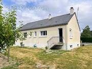 Maison familiale de 114 m² dans un environnement paisible en campagne de Chalonnes sur Loire. - Maison à CHALONNES-SUR-LOIRE