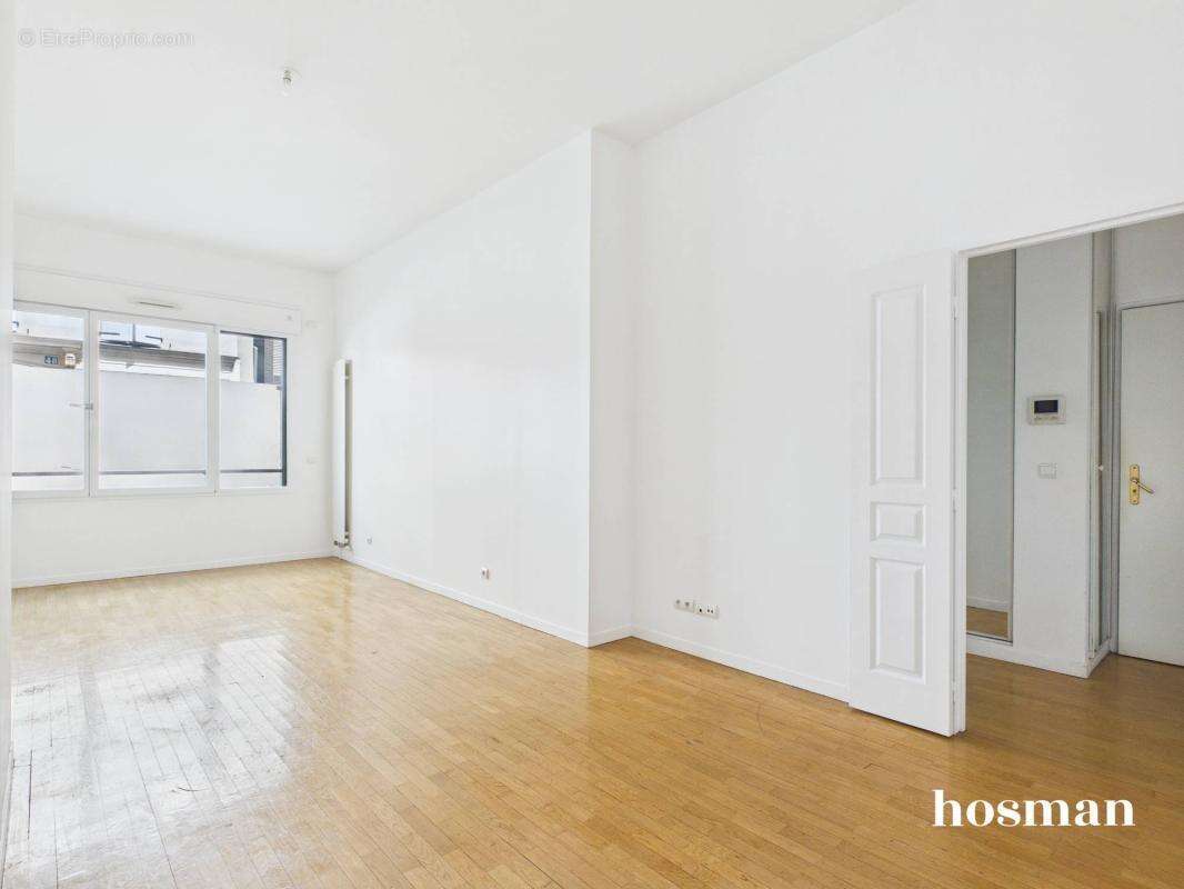 Appartement à PARIS-19E
