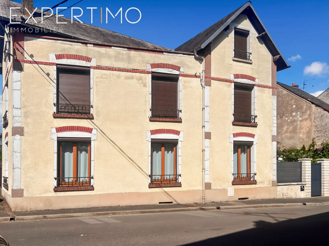 Maison à PUSSAY