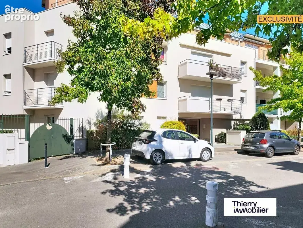 Longchamp - T2 de 58 m² au dernier étage avec ascenseur, parking et tram au pied - photo 12