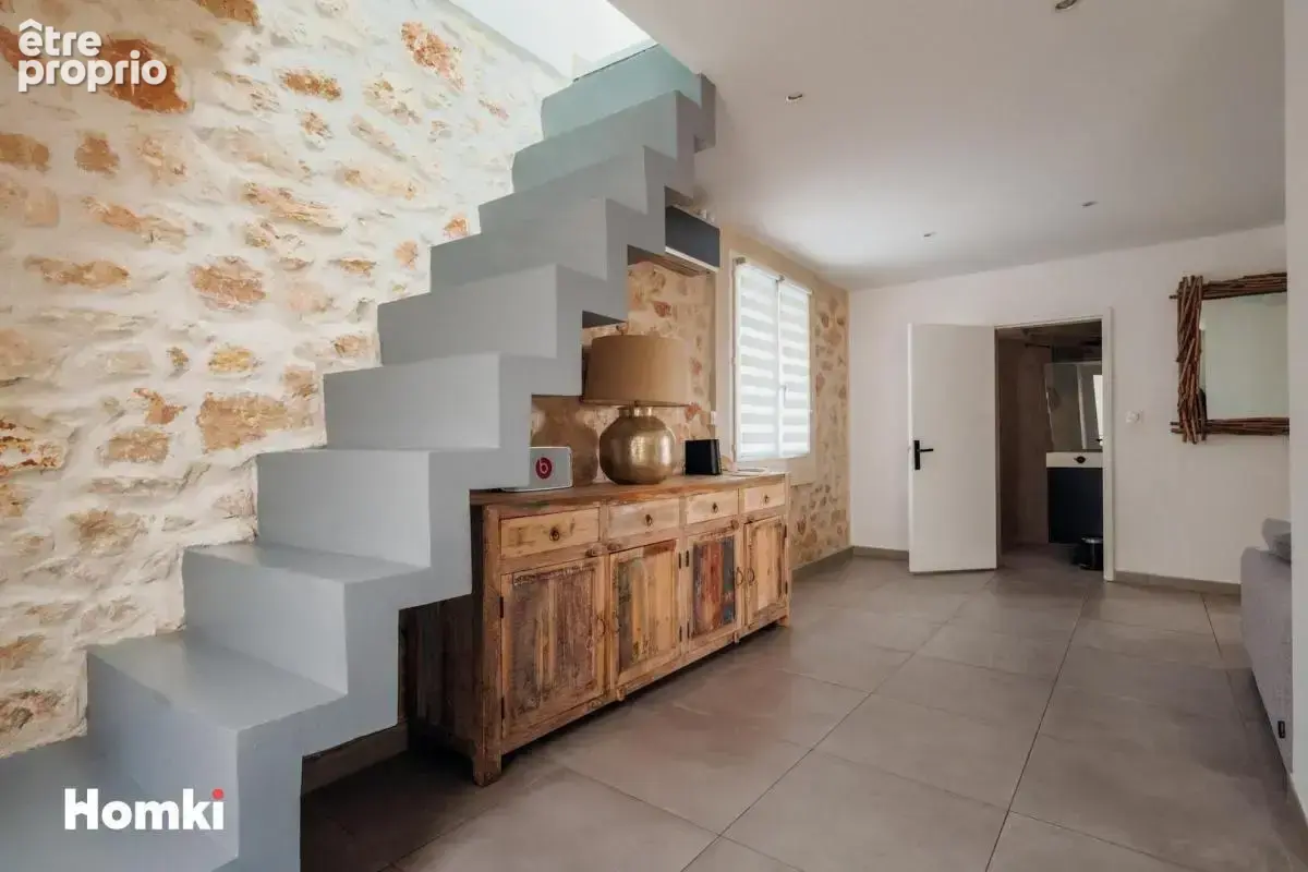 Maison/Villa T4 de 90 m² à Marseille 13016 - photo 6