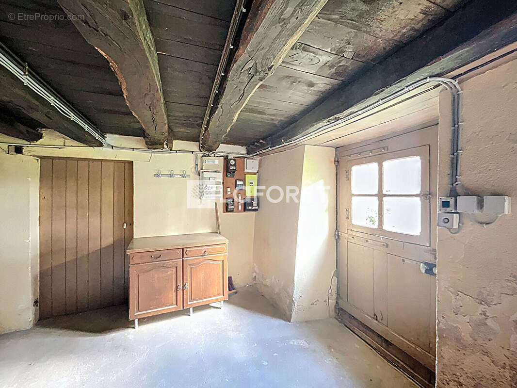 Maison à BAINS-SUR-OUST