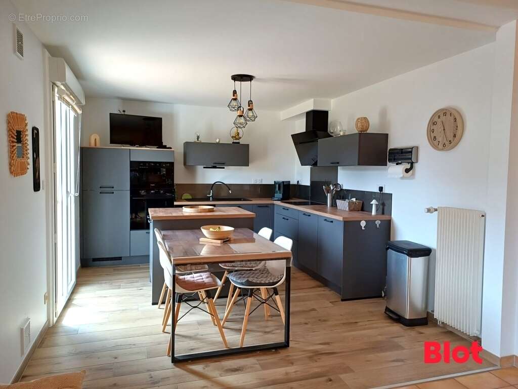 Maison à DOMAGNE