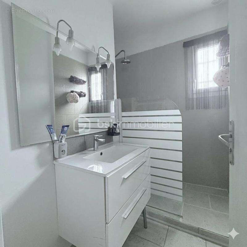 Rare sur le secteur : maison avec 2 chambres en RDC et sous-sol total - photo 11