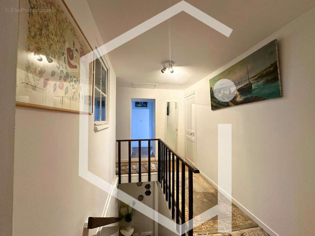 Maison à COSNE-COURS-SUR-LOIRE