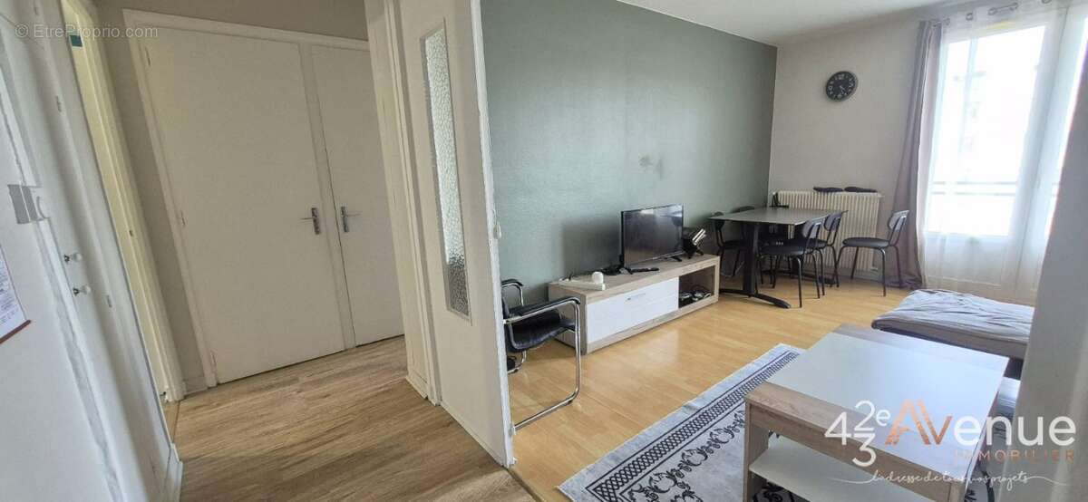Appartement à SAINT-ETIENNE