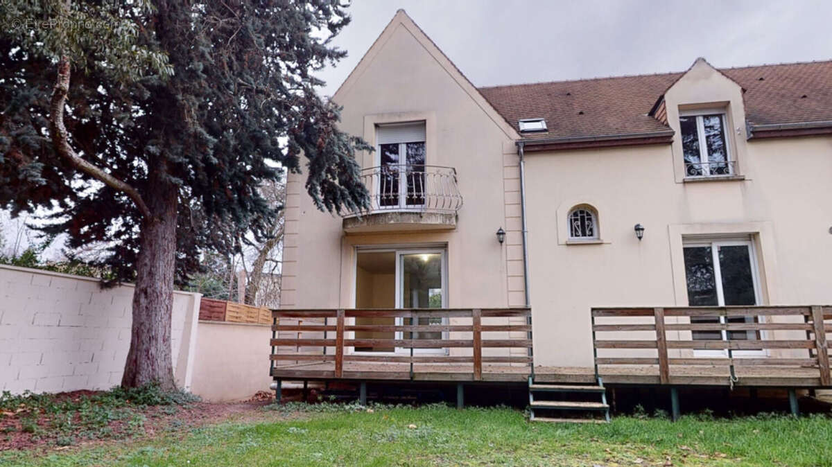 Maison à VILLEMOMBLE