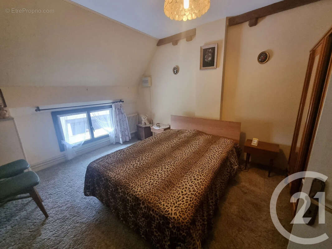 Maison à AUNAY-EN-BAZOIS