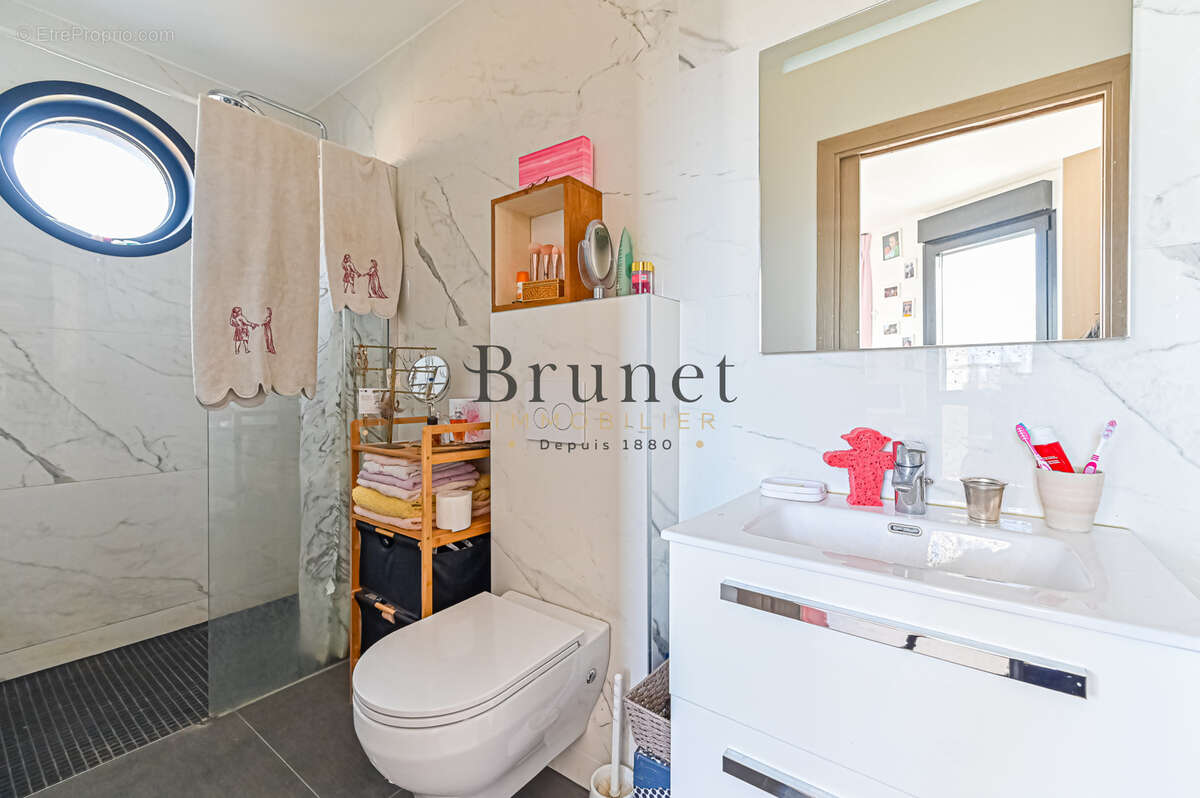 Appartement à SAINT-MAUR-DES-FOSSES