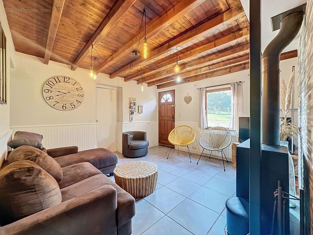 SALON SEJOUR  - Maison à BEUZEVILLE