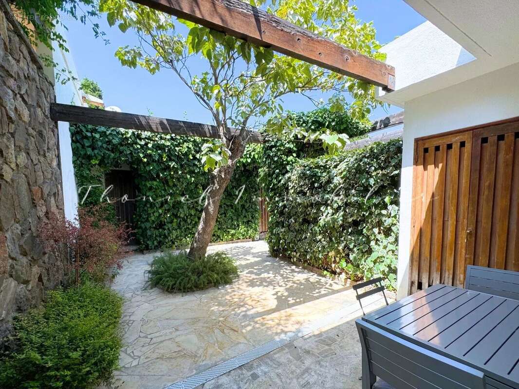 Maison à GRIMAUD