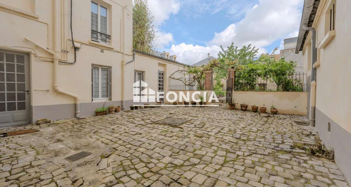 Appartement à VERSAILLES