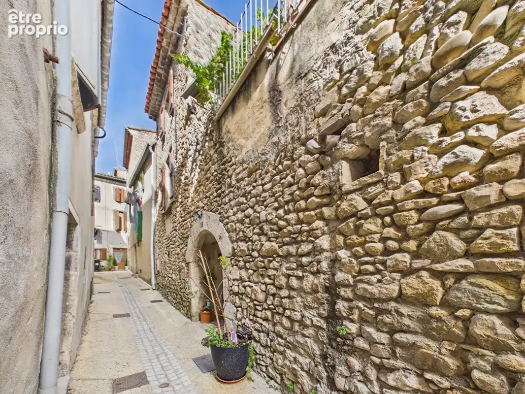 Immeuble Bourg Saint Andeol - photo 2