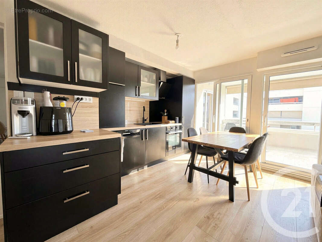 Appartement 65 m² à Begles  - photo 4