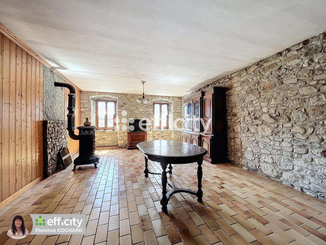 Maison à BOEGE