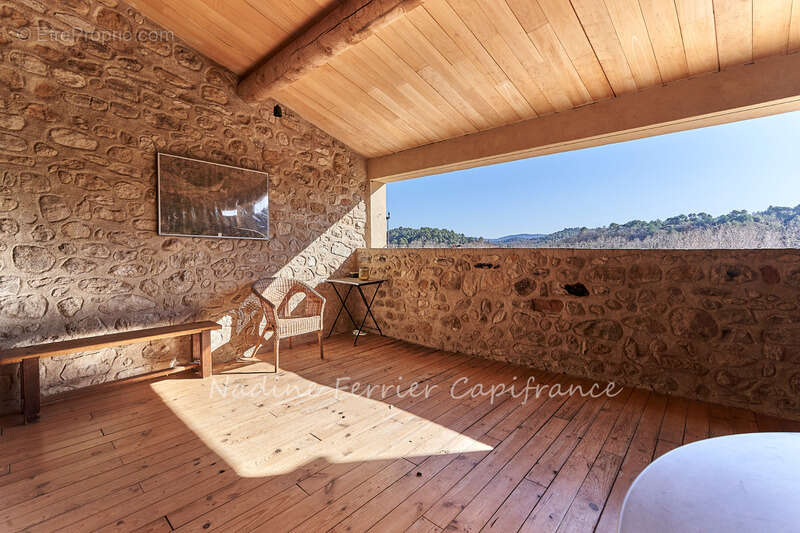 Maison à JOUQUES