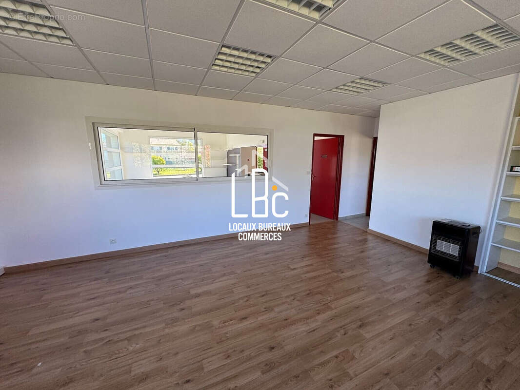 Commerce à LE LOROUX-BOTTEREAU