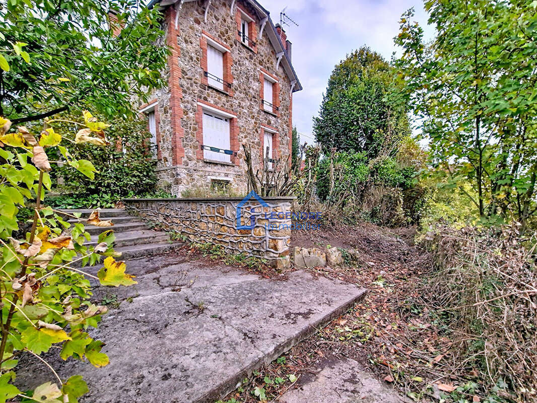 Maison à MONTIGNY-LES-CORMEILLES