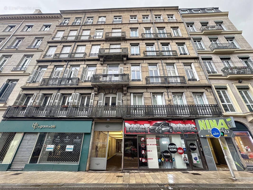 Appartement à SAINT-ETIENNE