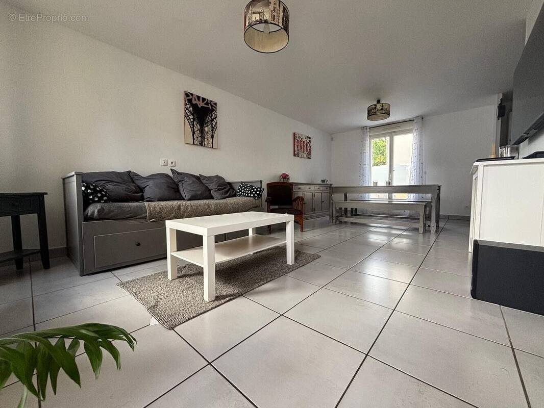 Maison à SAINTRY-SUR-SEINE