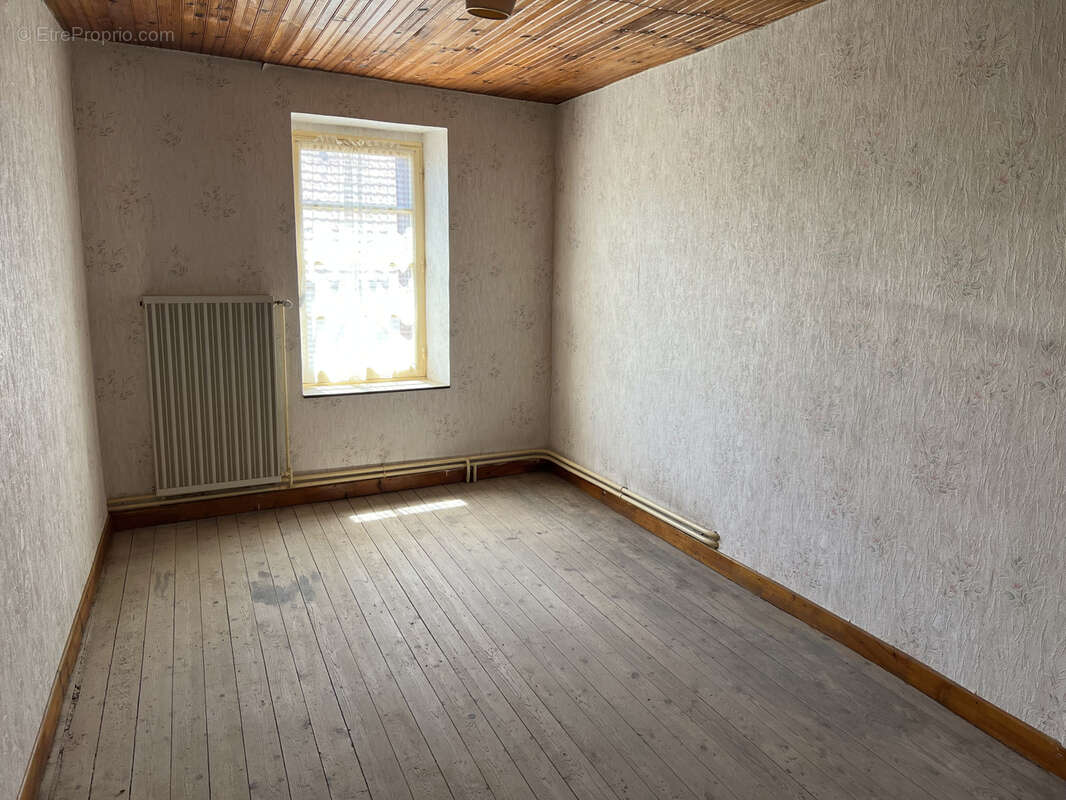 Maison avec dépendances - photo 8