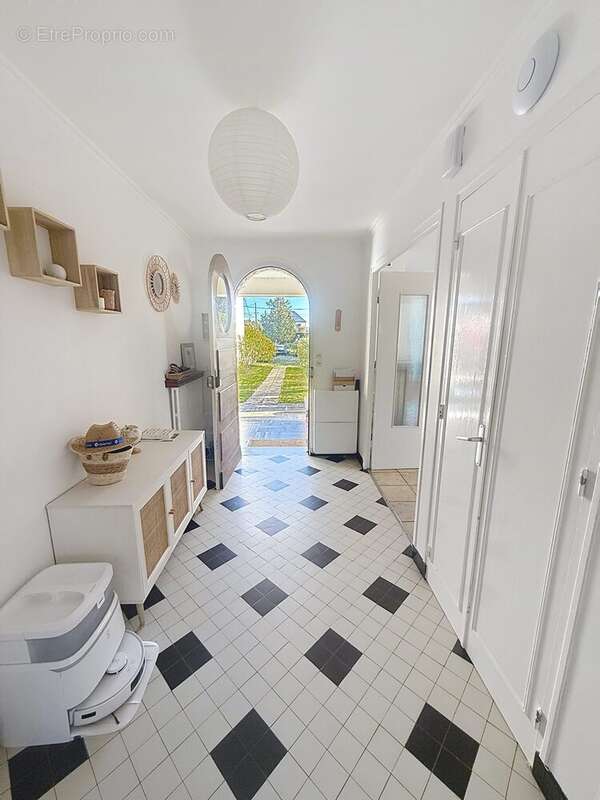 Maison à MONTLOUIS-SUR-LOIRE